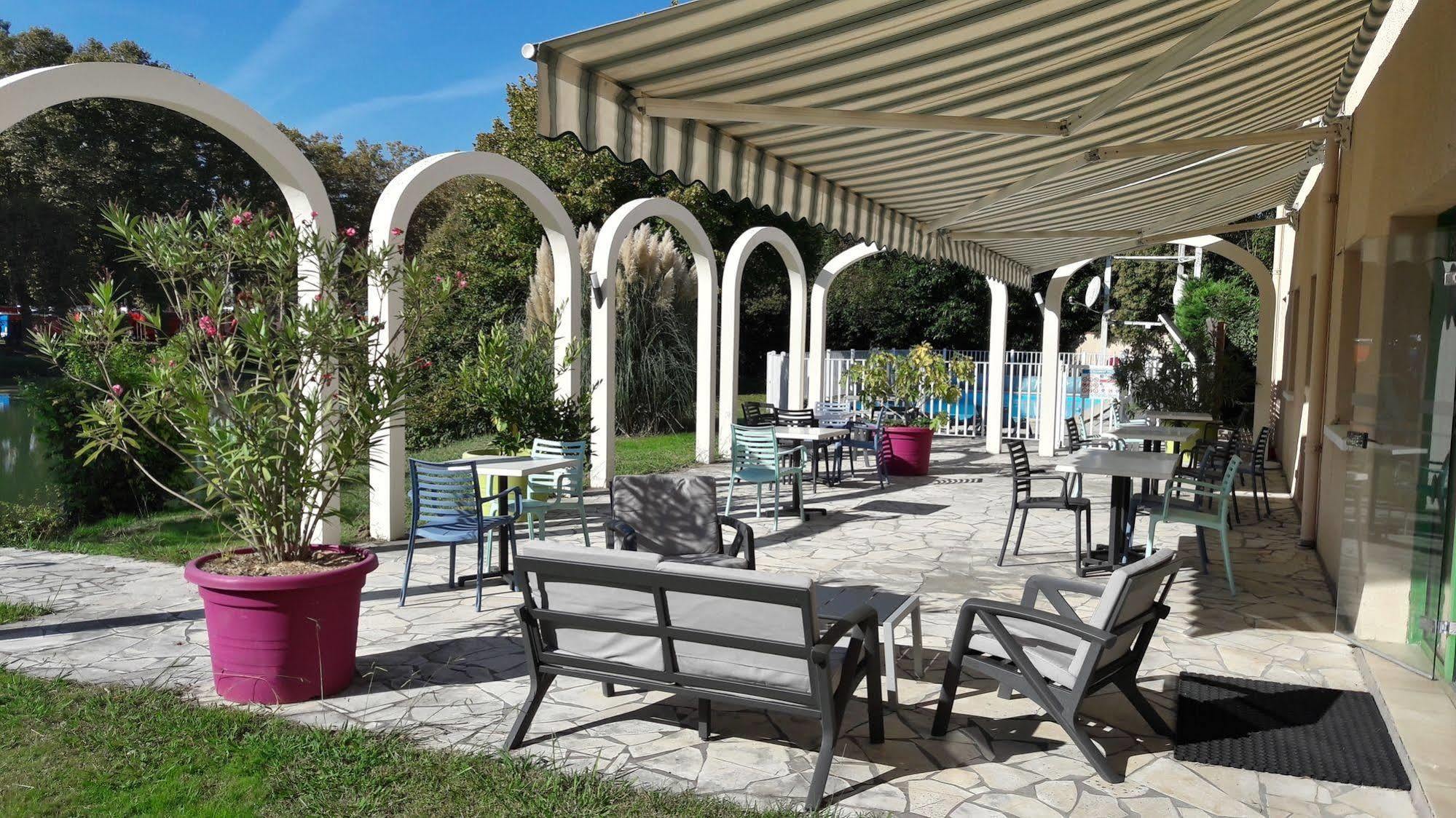 N'Atura Hotel Aire-sur-l'Adour Exterior photo